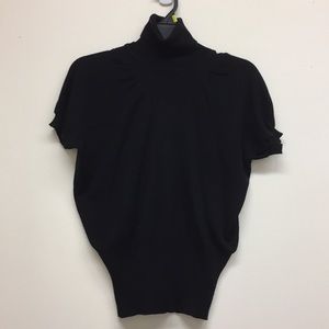 YOKI black sweater size small